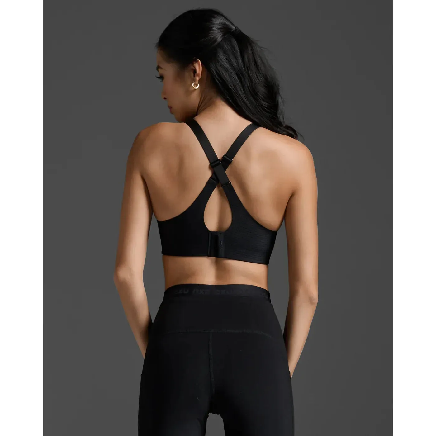 2XU Aero Medium Impact Bra