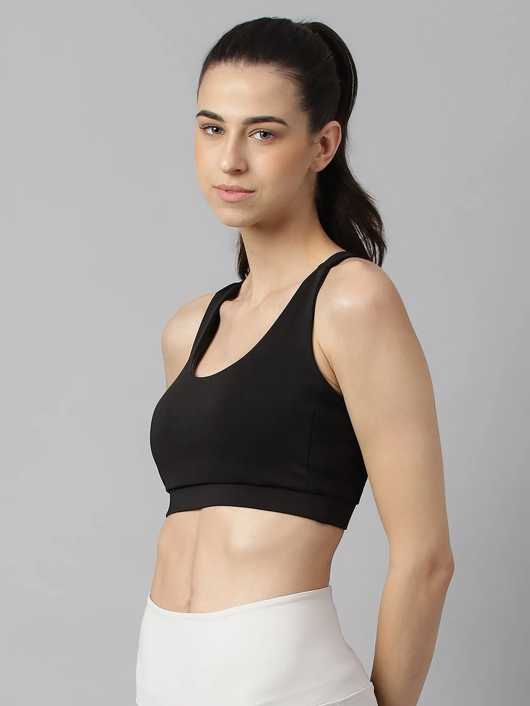 Alcis Women Black Anti-Static Slim-Fit Low-Impact Sports Bra