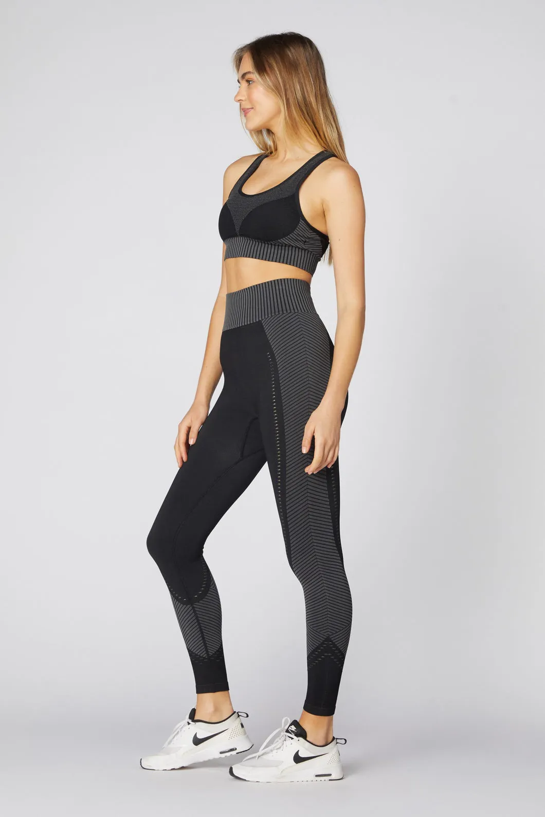 Explorer Seamless Crop