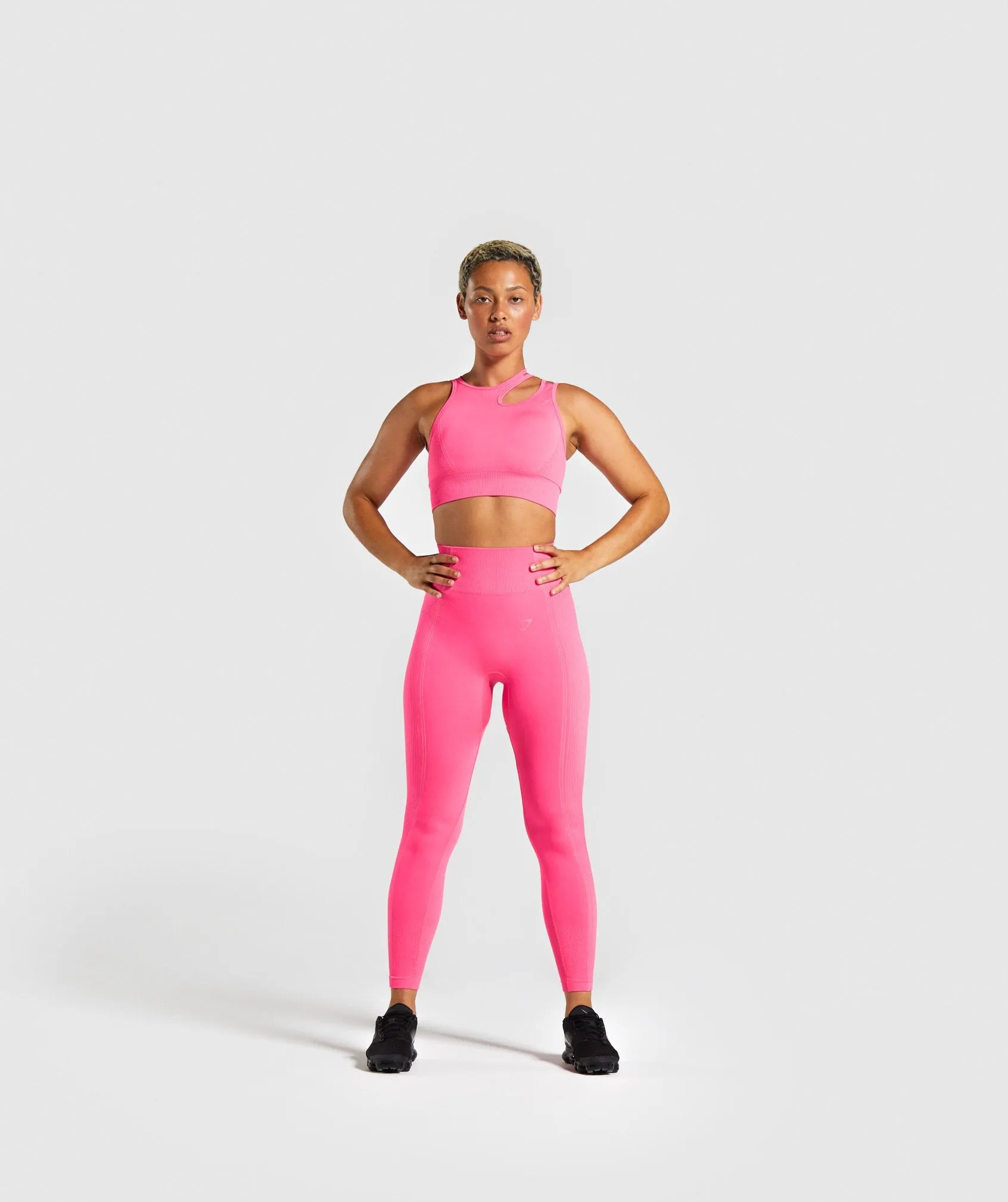 Gymshark Ultra Seamless Sports Bra - Cyber Pink