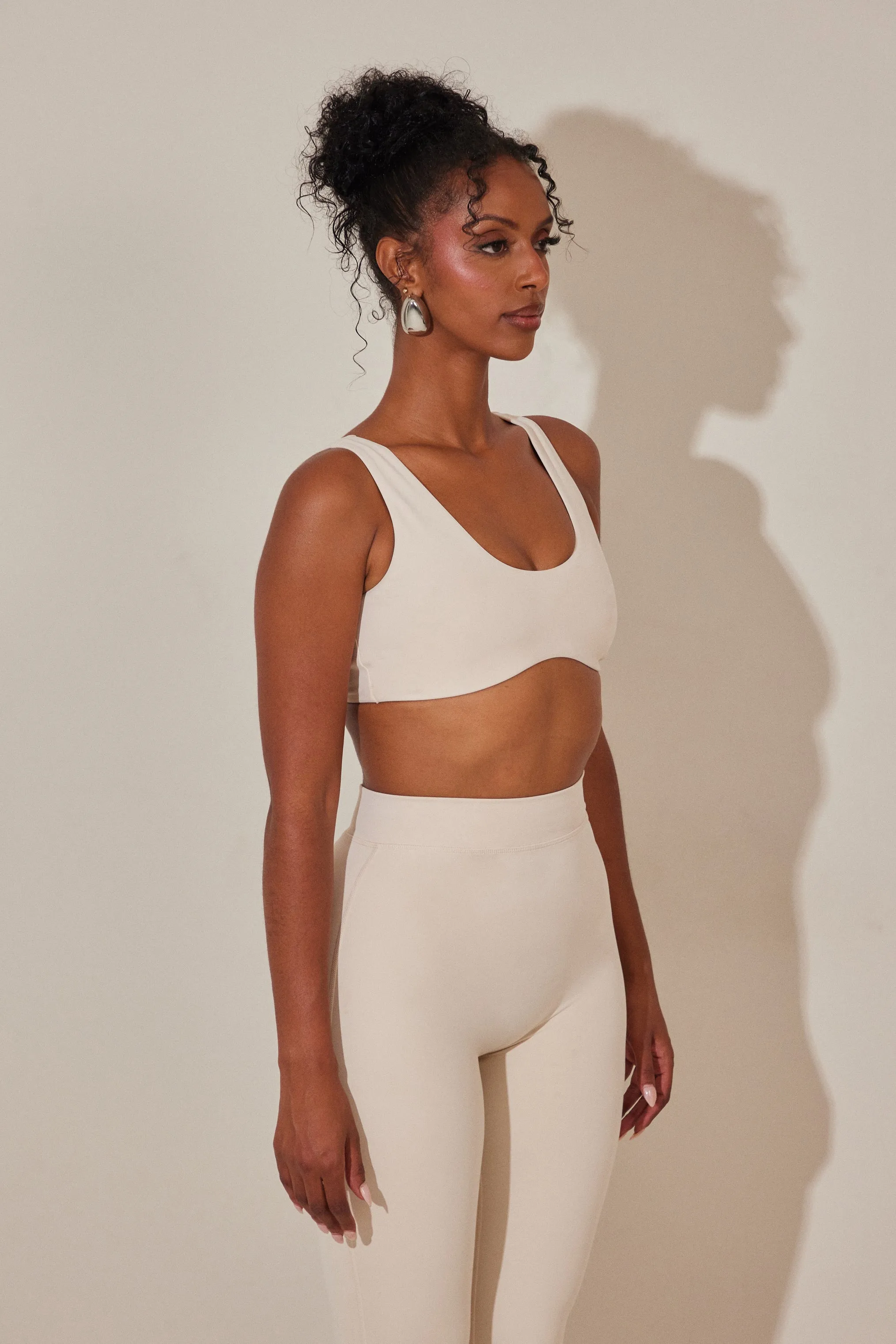 The scoop neck sculpt bralet - Stone